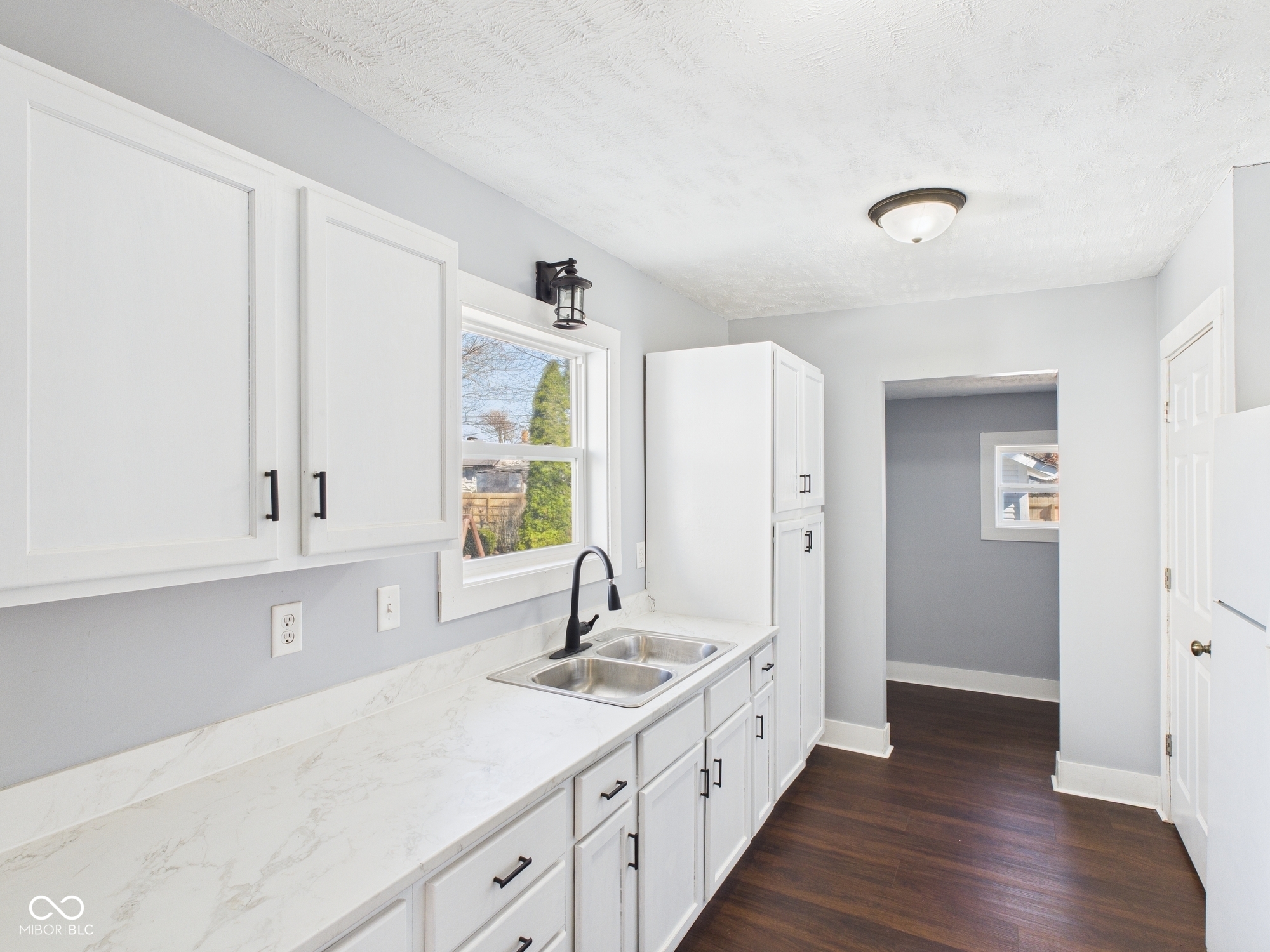 1728 Noble Street Anderson, IN 46016 - Photo 12 of 32
