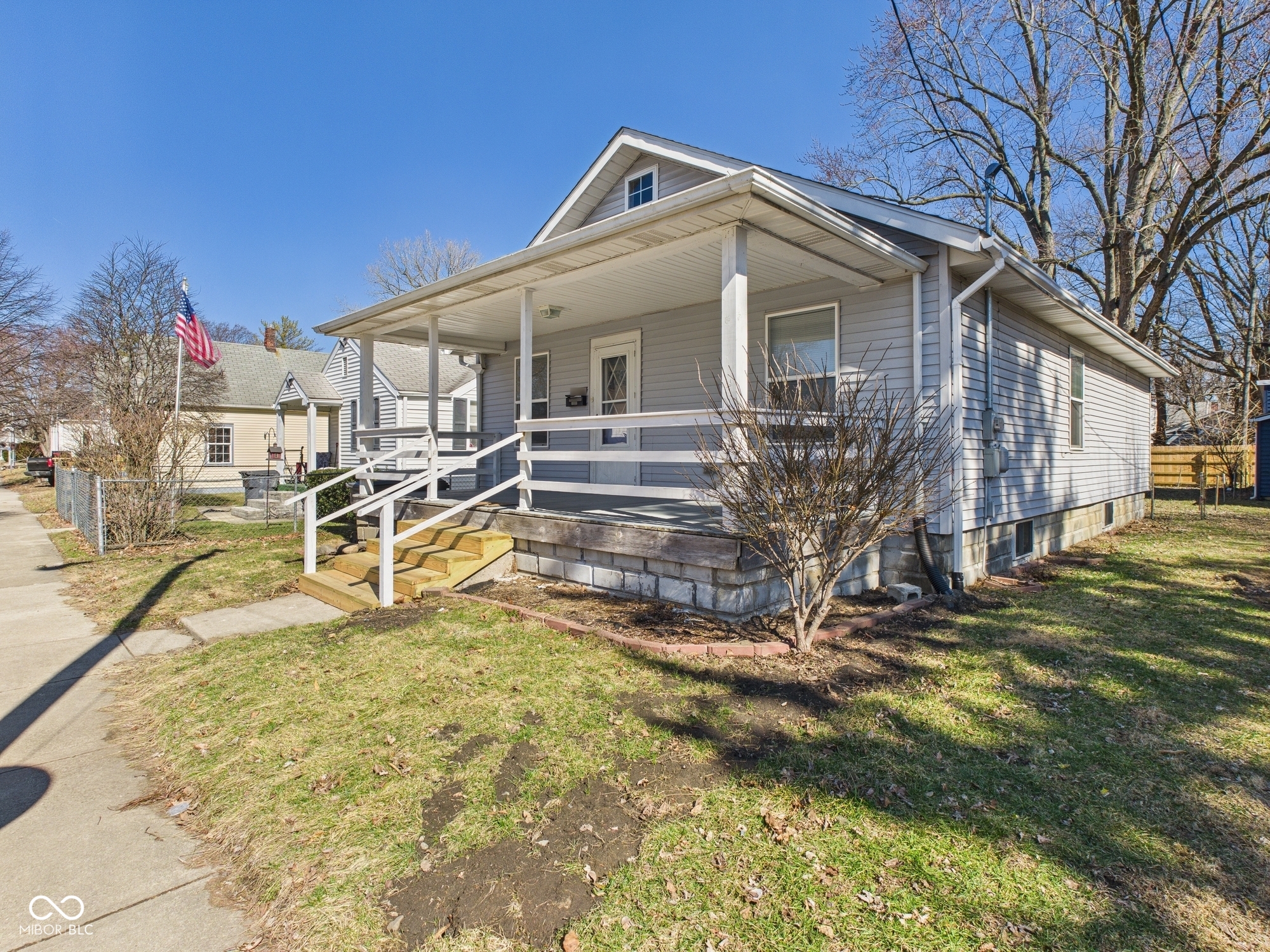 1728 Noble Street Anderson, IN 46016 - Photo 3 of 32