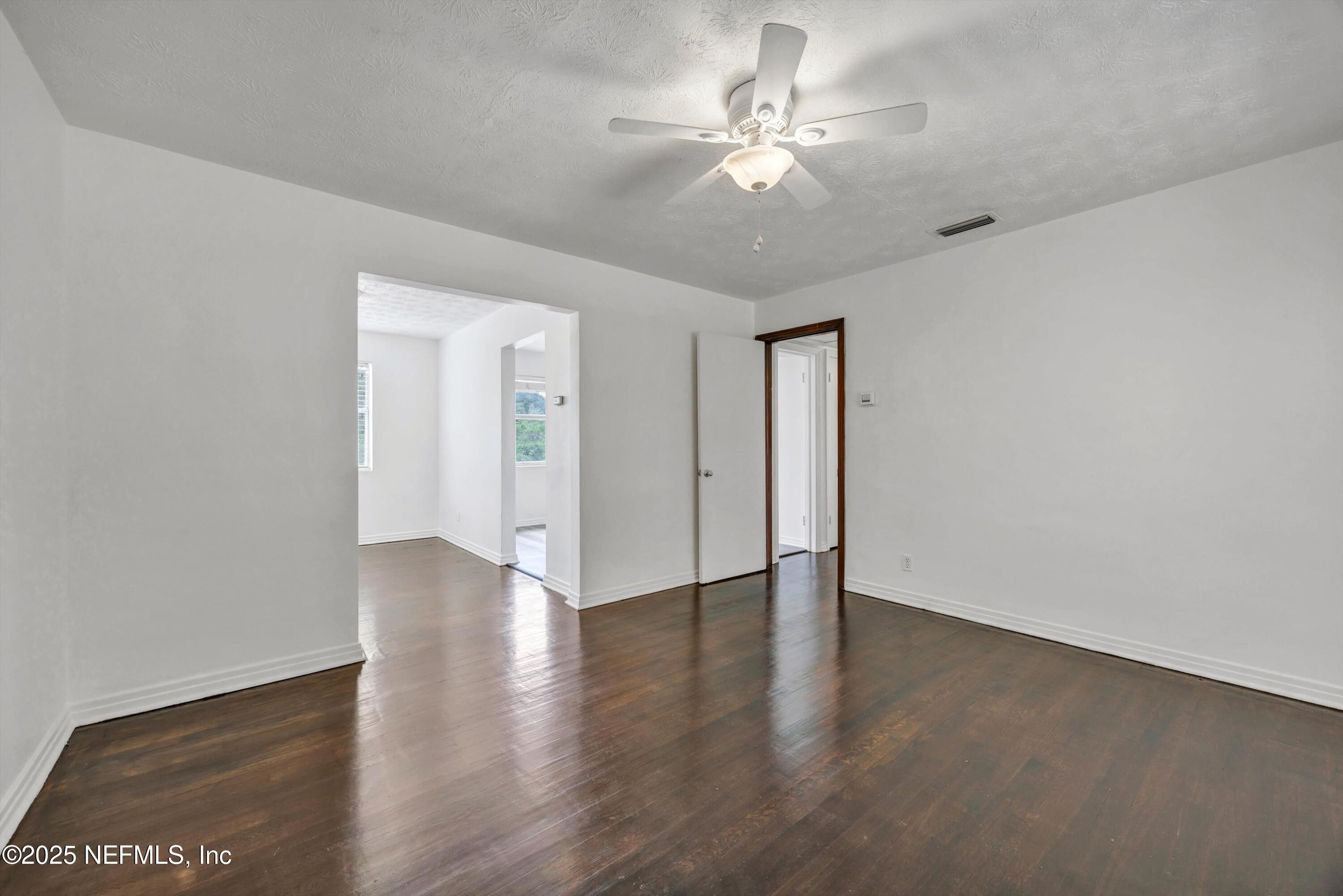 6816 Lotus Road South Jacksonville, FL 32211 - Photo 6 of 25 GREAT ROOM
