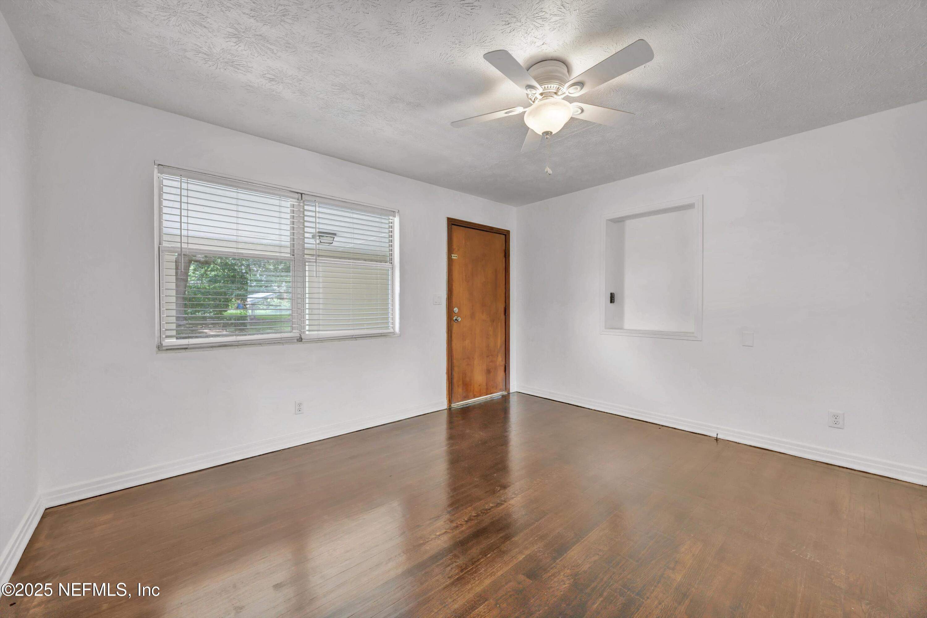 6816 Lotus Road South Jacksonville, FL 32211 - Photo 7 of 25 GREAT ROOM