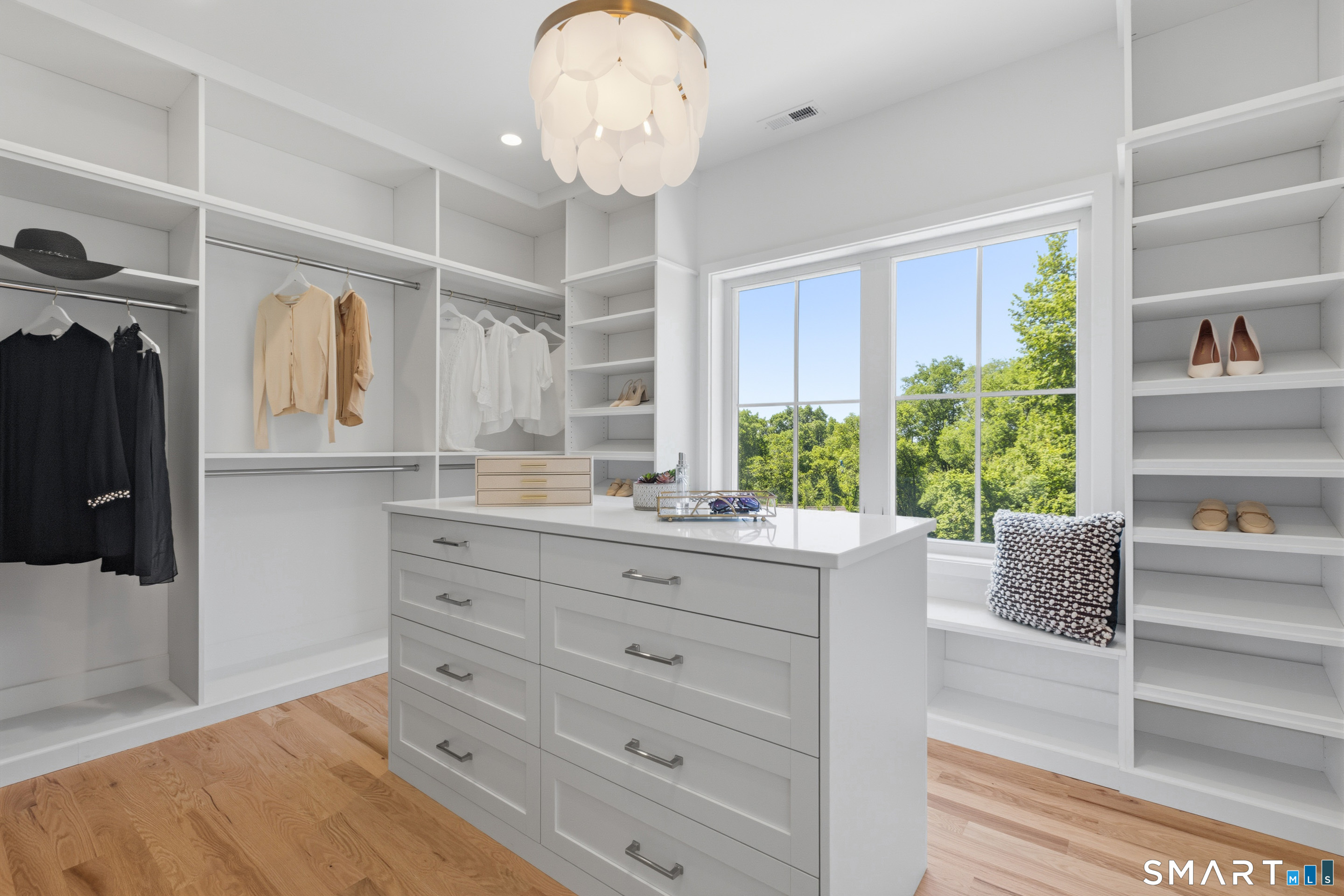 13 Edgemarth Hill Road Westport, CT 06880 - Photo 24 of 40 Gallery Image 24