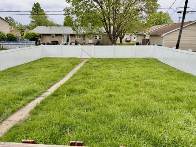 325 West 3rd Street Spring Valley, IL 61362 - Photo 3 of 11 a view of a house with pool and a yard