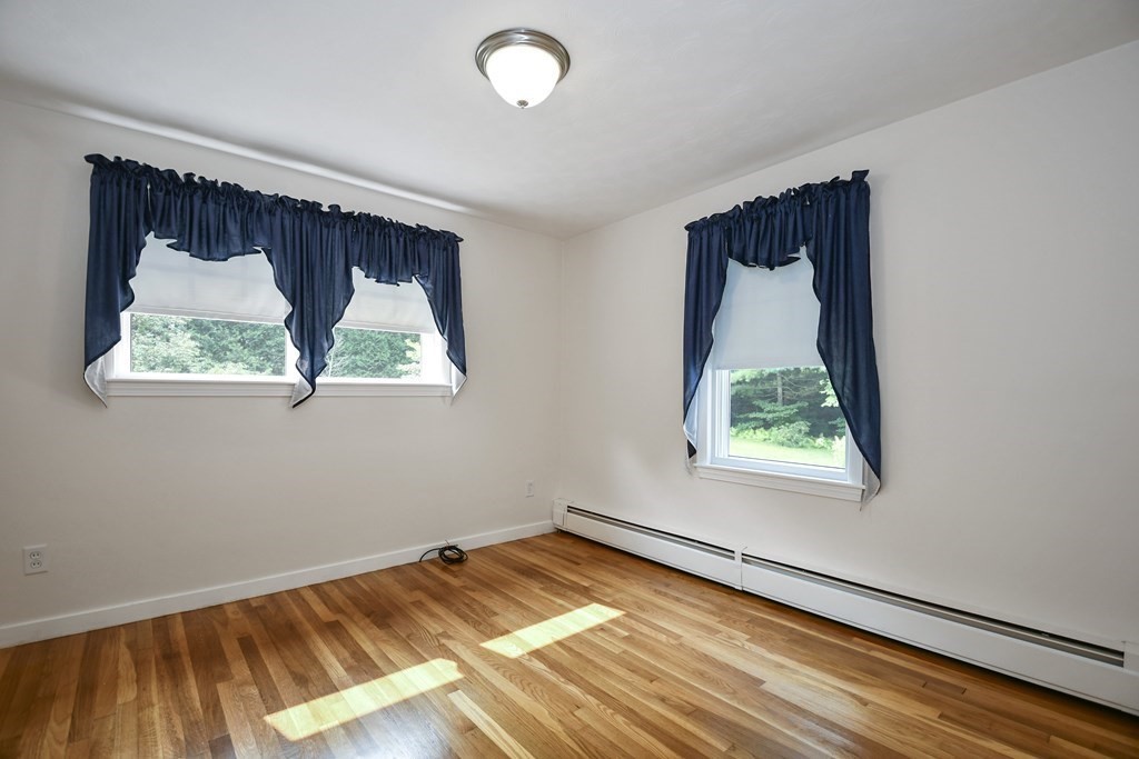 29 Oakcrest Road Holden, MA 01520 - Photo 19 of 37 Gallery Image 19