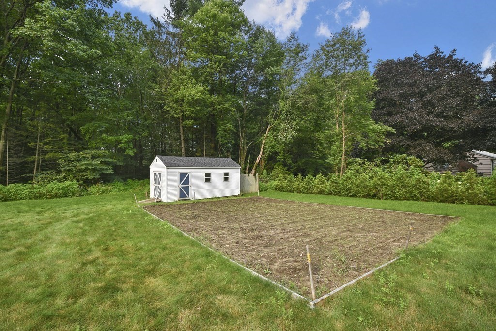 29 Oakcrest Road Holden, MA 01520 - Photo 33 of 37 Gallery Image 33