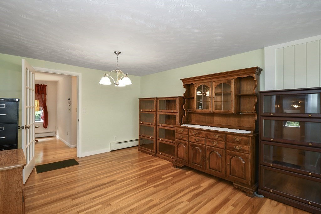 29 Oakcrest Road Holden, MA 01520 - Photo 8 of 37 Gallery Image 8