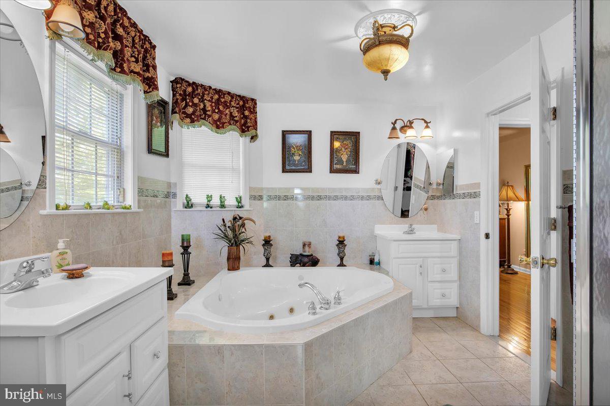 700 South Fairview Street Riverside, NJ 08075 - Photo 25 of 46