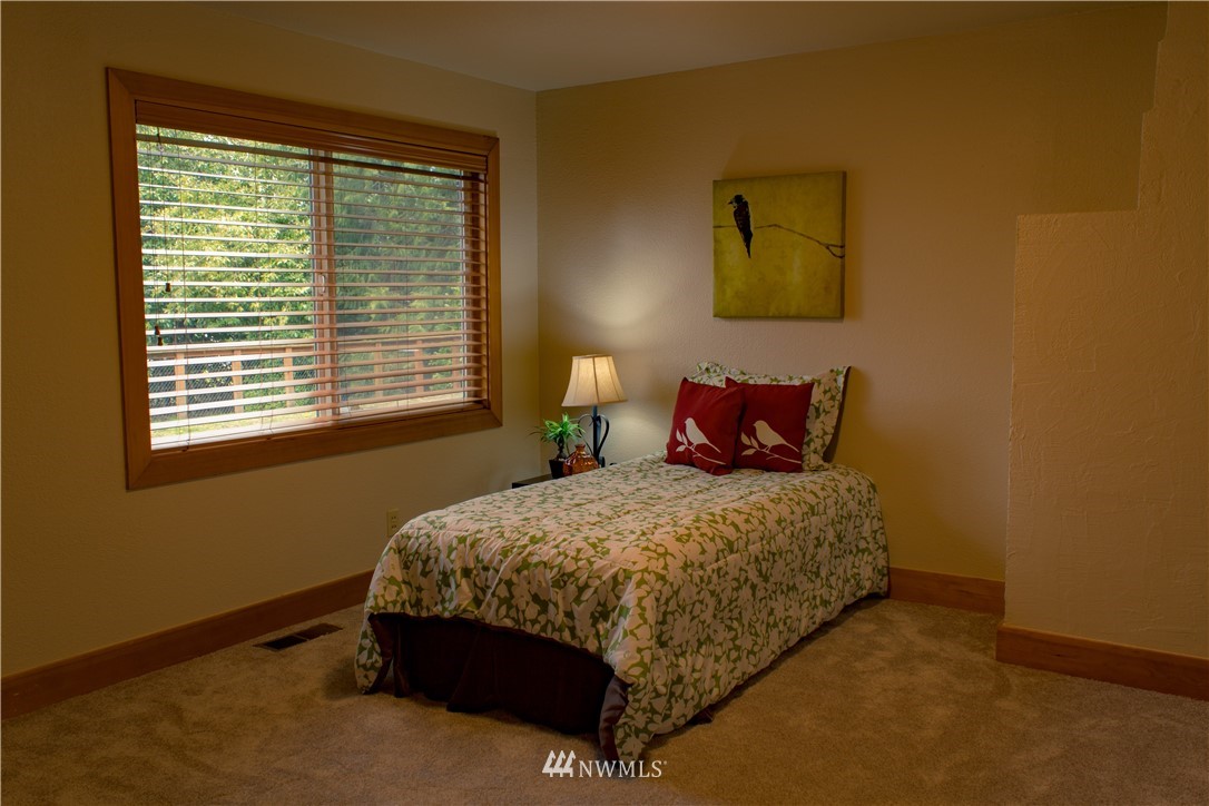 7225 Fairview Road Southwest Olympia, WA 98512 - Photo 18 of 24 Gallery Image 18