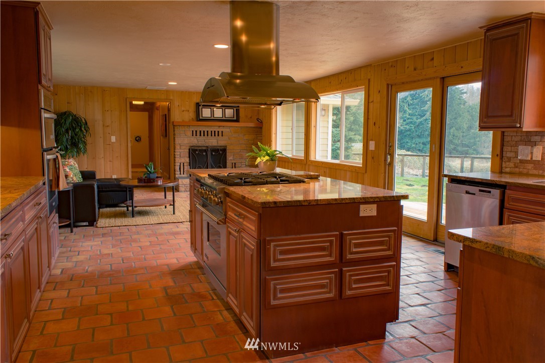 7225 Fairview Road Southwest Olympia, WA 98512 - Photo 4 of 24 Gallery Image 4