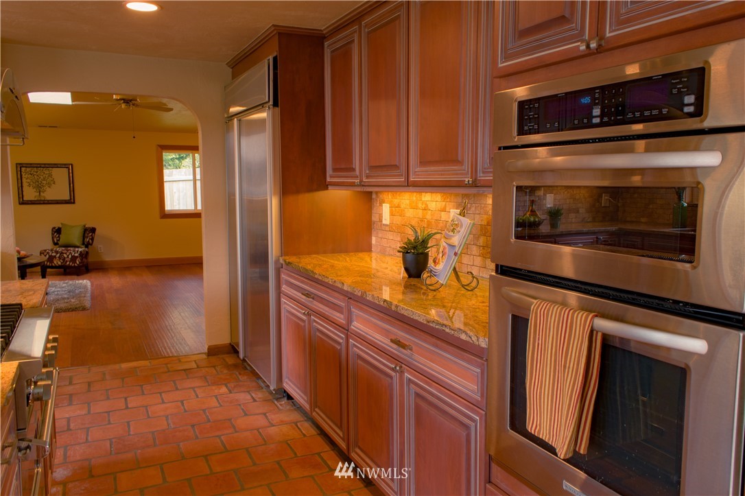 7225 Fairview Road Southwest Olympia, WA 98512 - Photo 7 of 24 Gallery Image 7