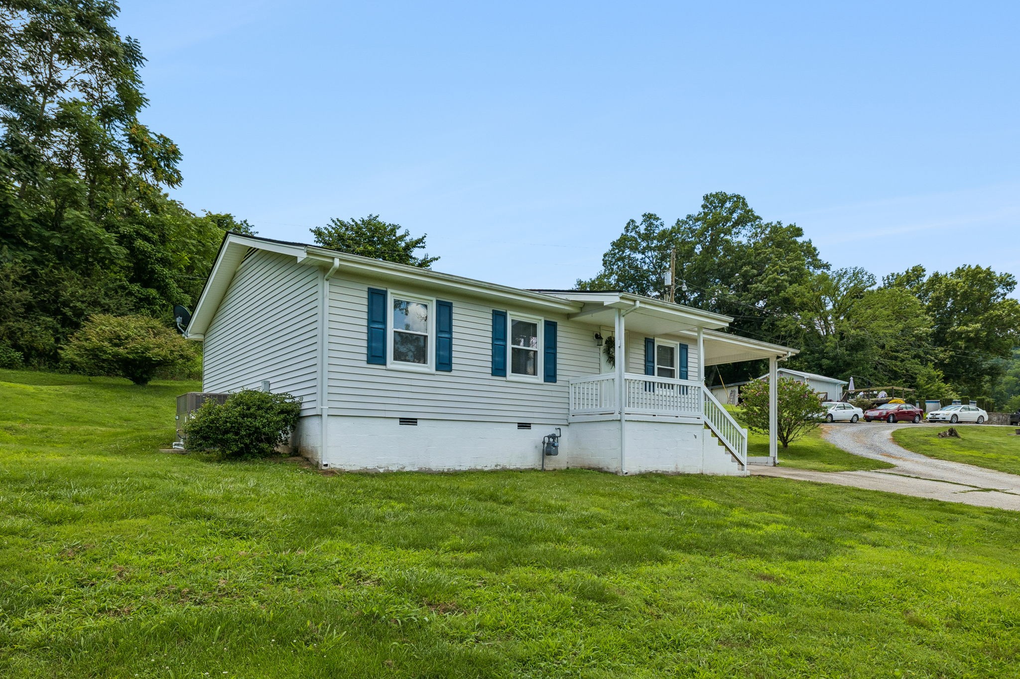 14 Morris Lane Carthage, TN 37030 - Photo 3 of 31 a view of a house with a yard