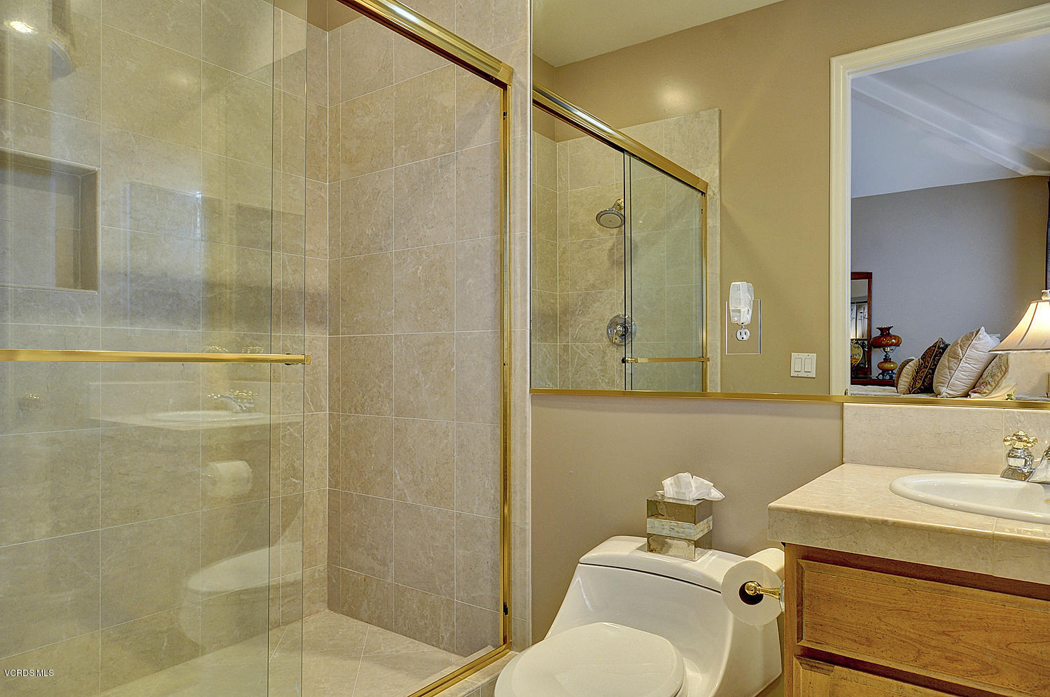 11186 Red Barn Road Camarillo, CA 93012 - Photo 21 of 41 a bathroom with a sink toilet and shower