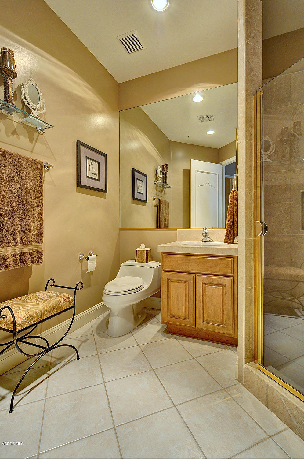 11186 Red Barn Road Camarillo, CA 93012 - Photo 23 of 41 a spacious bathroom with a mirror a sink and a mirror