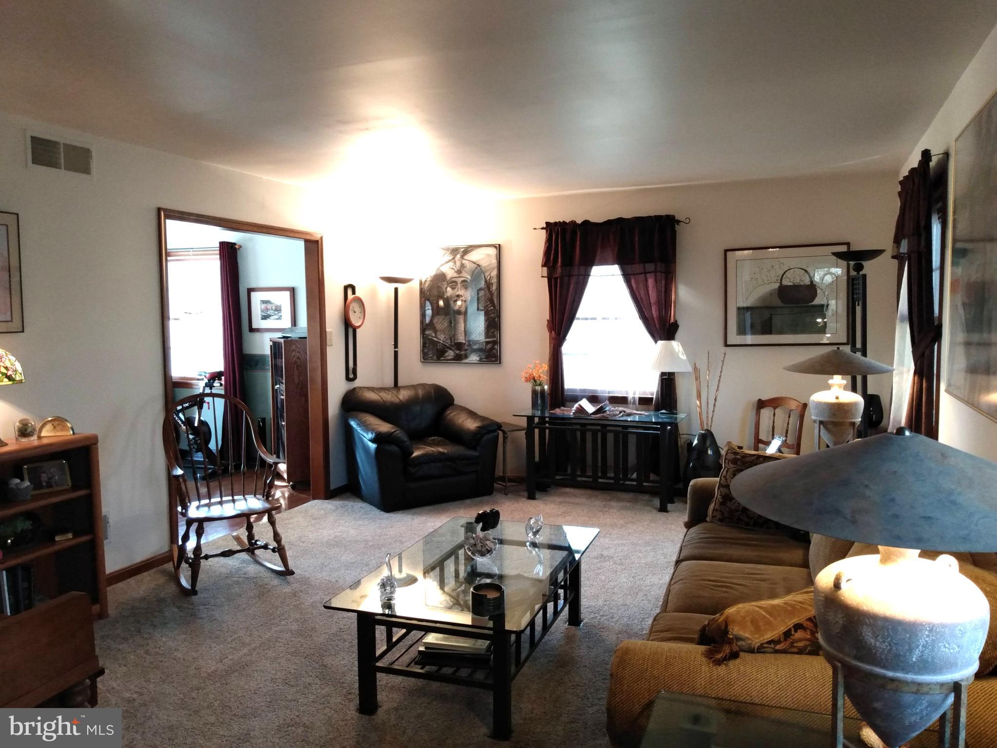 2428 Sollenberger Road Chambersburg, PA 17202 - Photo 8 of 41 Living Room
