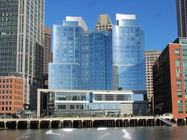 $3,400 | 500 Atlantic Avenue, Unit 14V, Boston, MA 02210