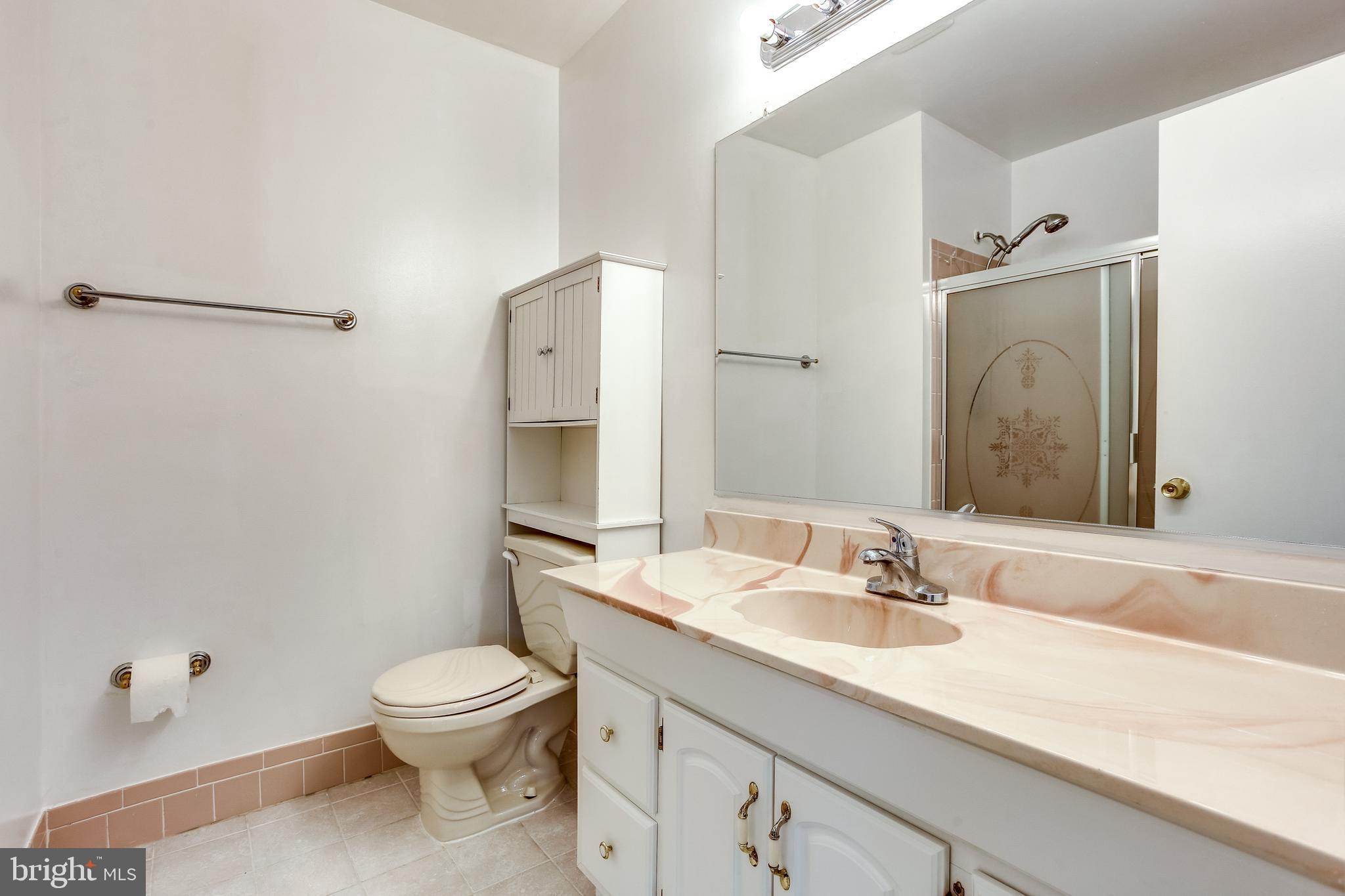 3906 Minden Road Silver Spring, MD 20906 - Photo 24 of 33 Full bathroom in upper level hallway