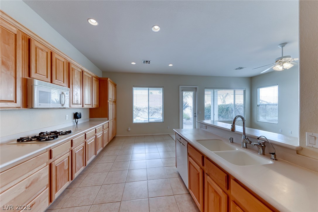 2280 Lyrical Road Henderson, NV 89052 - Photo 15 of 43