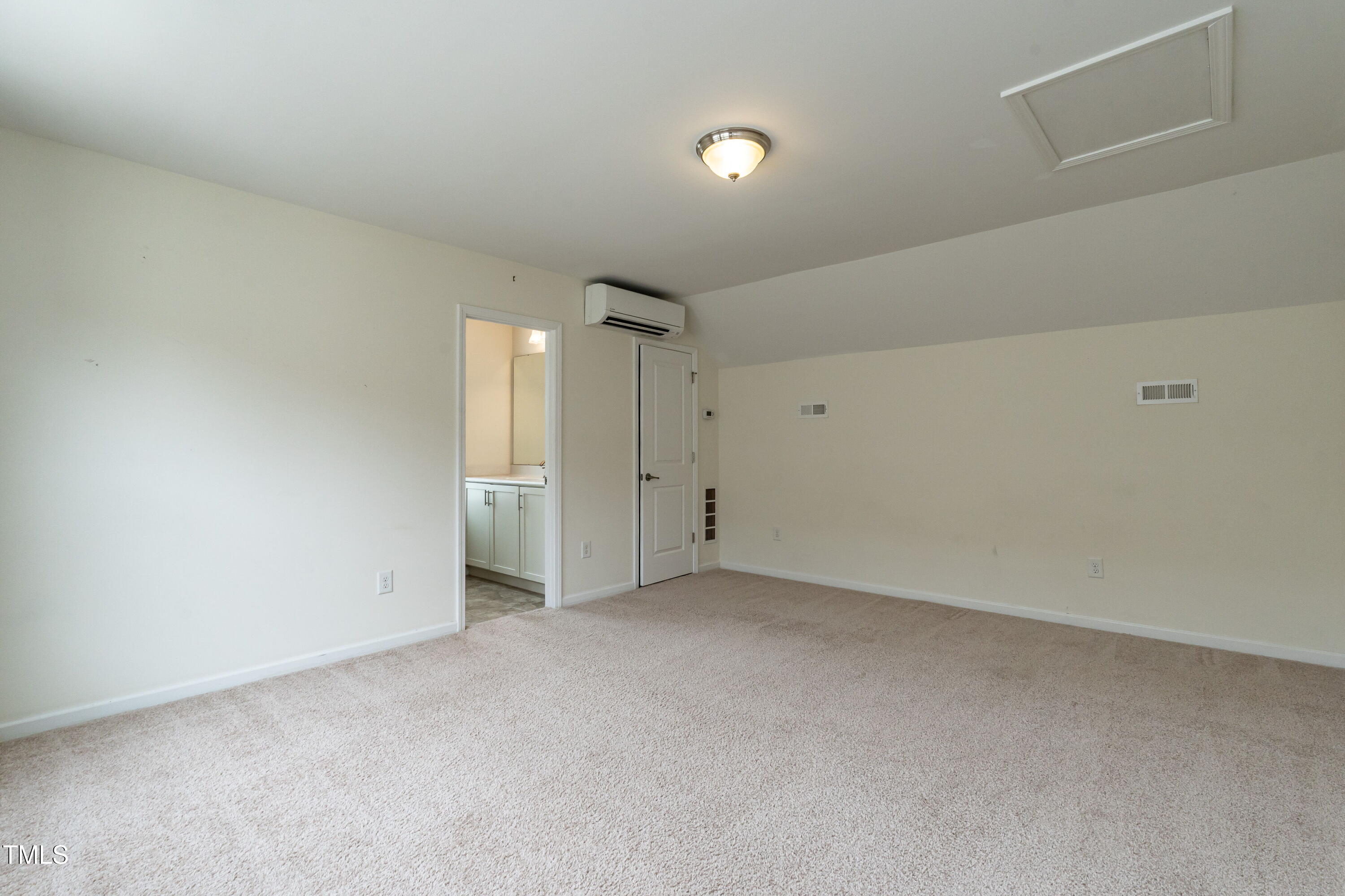 5638 Wade Park Boulevard Raleigh, NC 27607 - Photo 32 of 38 030-original-garage-bonus