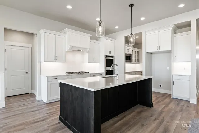 $724,900 | 385 South Strut Way, Boise, ID 83716