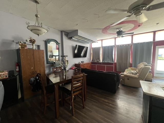537 South Main Street Fall River, WI 53932 - Photo 9 of 36