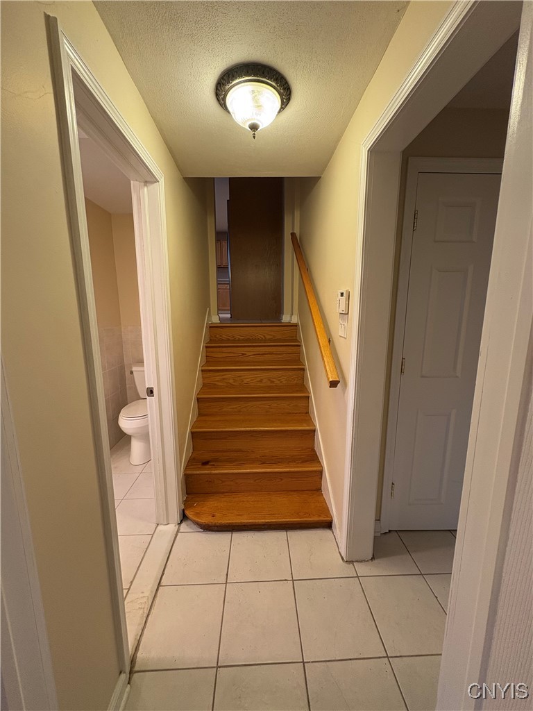 215 Locksley Road Syracuse, NY 13224 - Photo 4 of 26