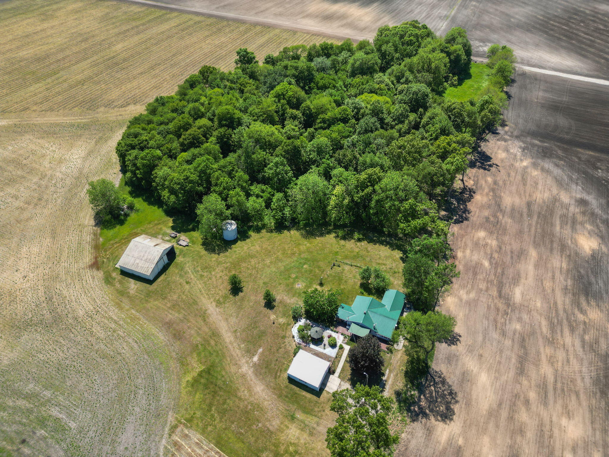 2750 Beebe Road Niles, MI 49120 - Photo 26 of 29 24-web-or-mls-DJI_0127