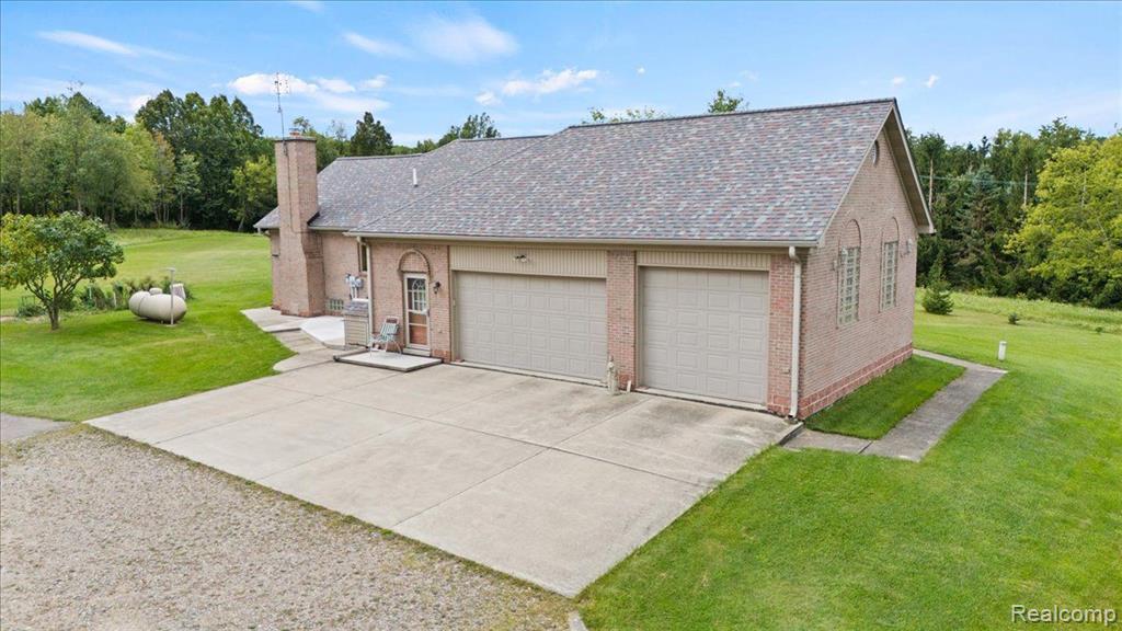 6940 Martin Road Imlay City, MI 48444 - Photo 9 of 62