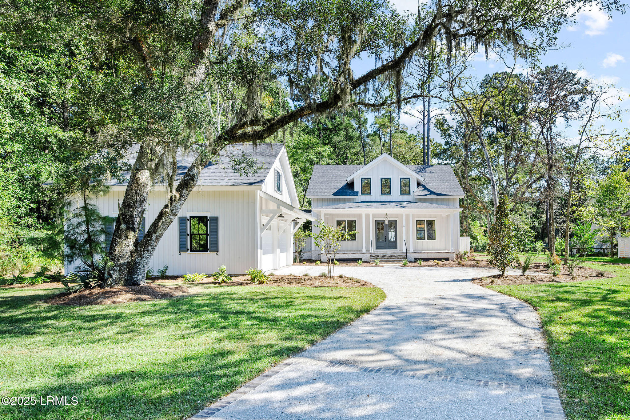 26 Oldfield Village Road Bluffton, SC 29909 - Photo 3 of 56 2