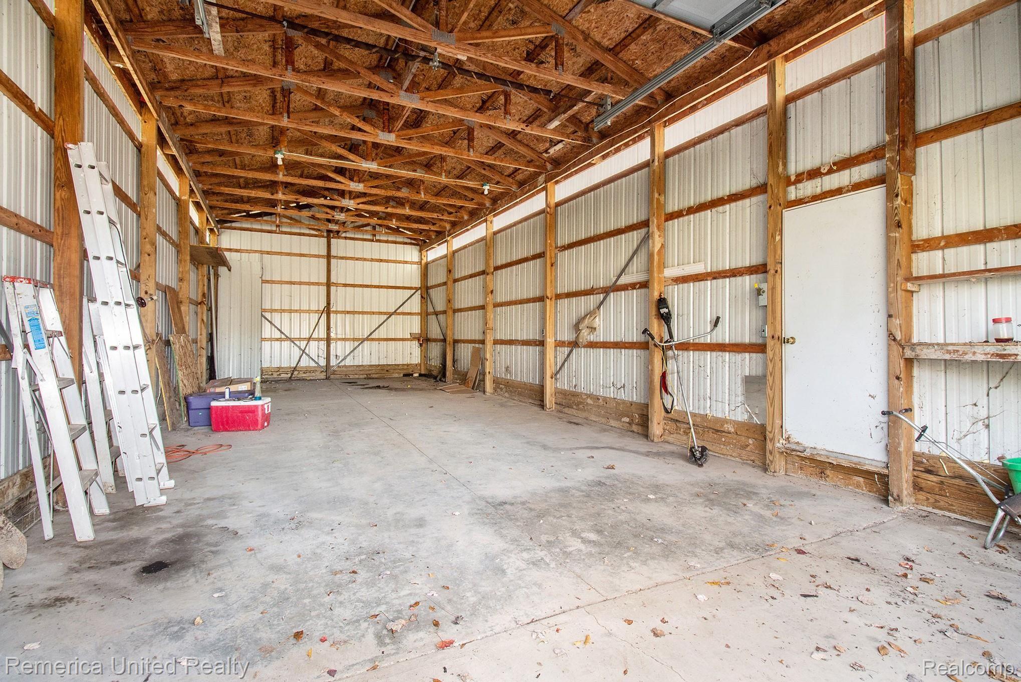 11178 Hyne Road Brighton, MI 48114 - Photo 7 of 33 Pole Barn