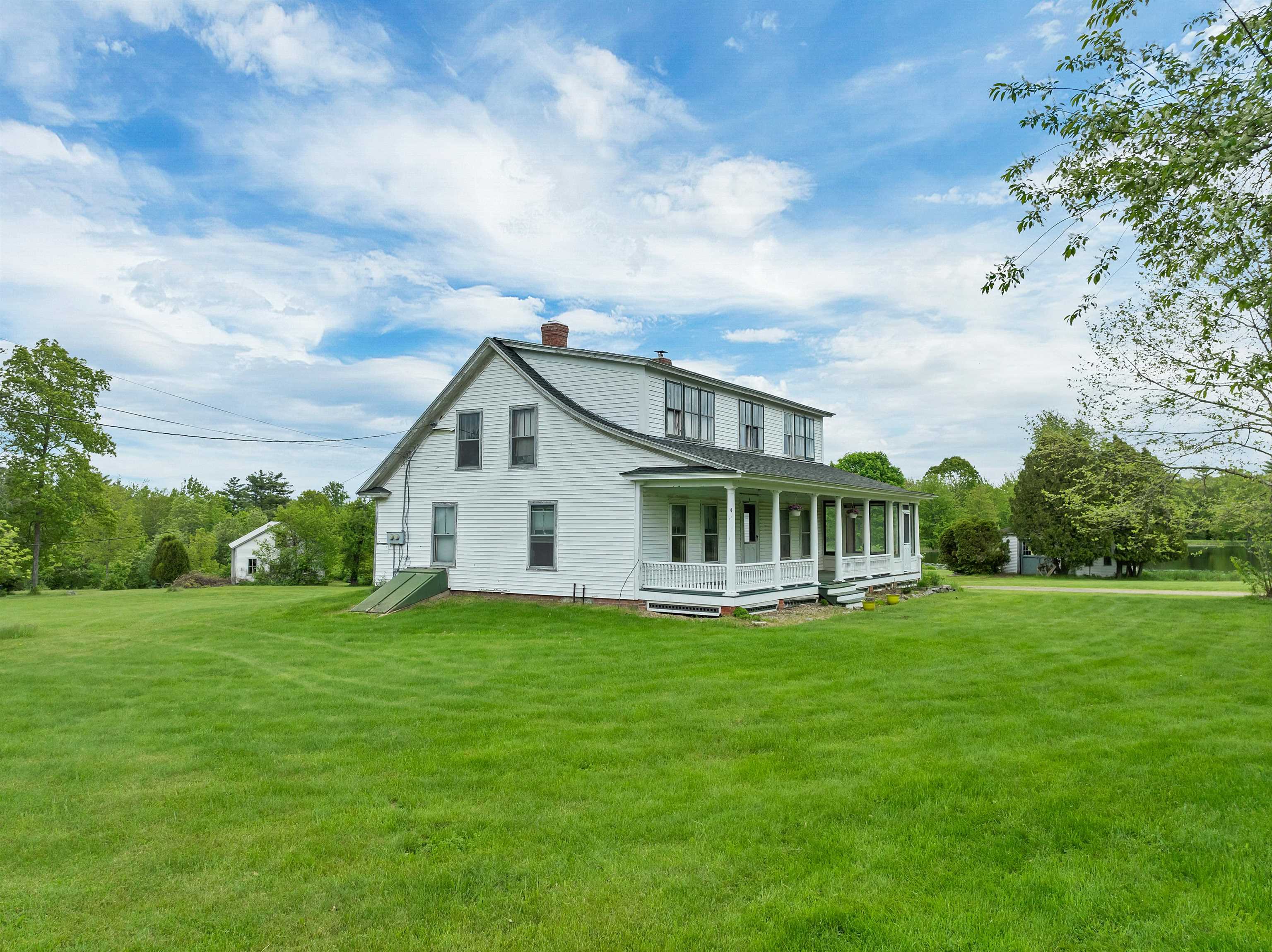 572 South Barnstead Road Barnstead, NH 03225 - Photo 4 of 28