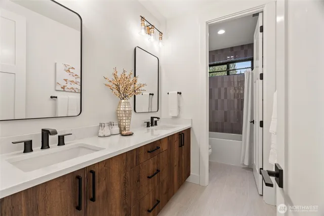 $3,199,900 | 7329 151st Avenue Northeast, Redmond, WA 98052