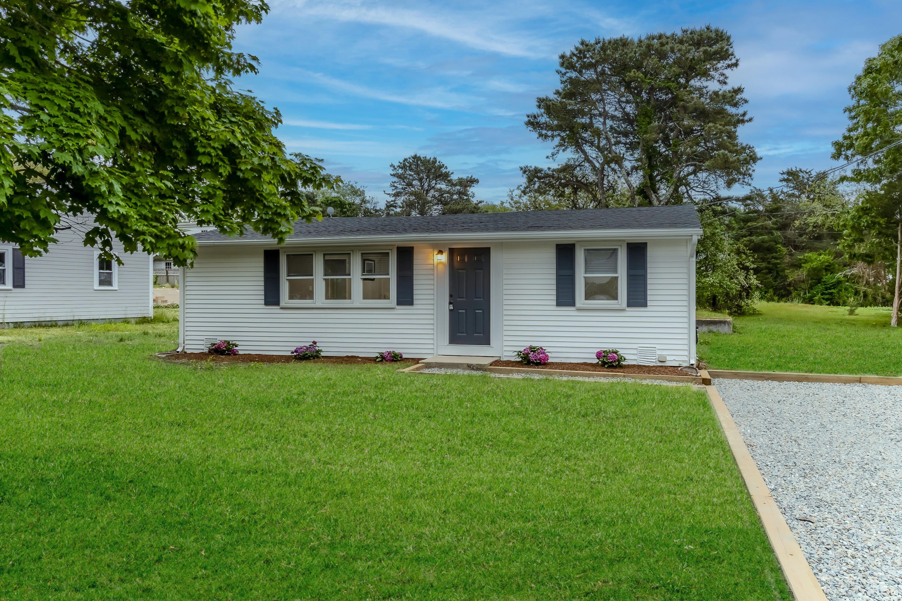 72 Glen Road Hyannis, MA 02601 - Photo 1 of 17 72 Glen-1