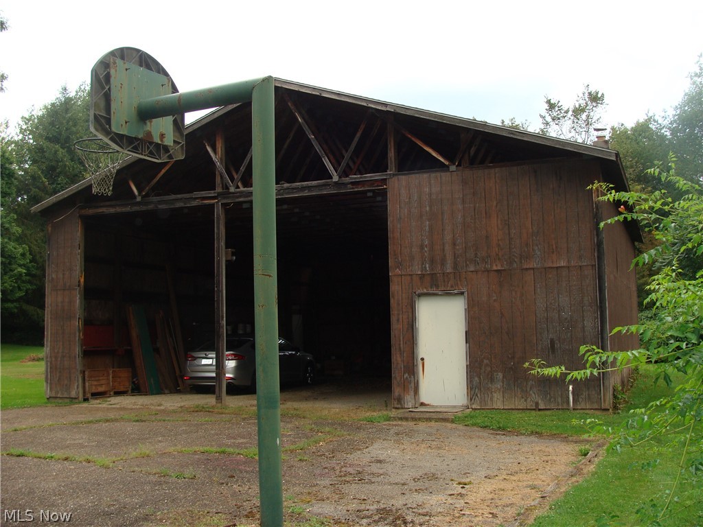 8440 Salem-Unity Road Salem, OH 44460 - Photo 28 of 29 huge barn