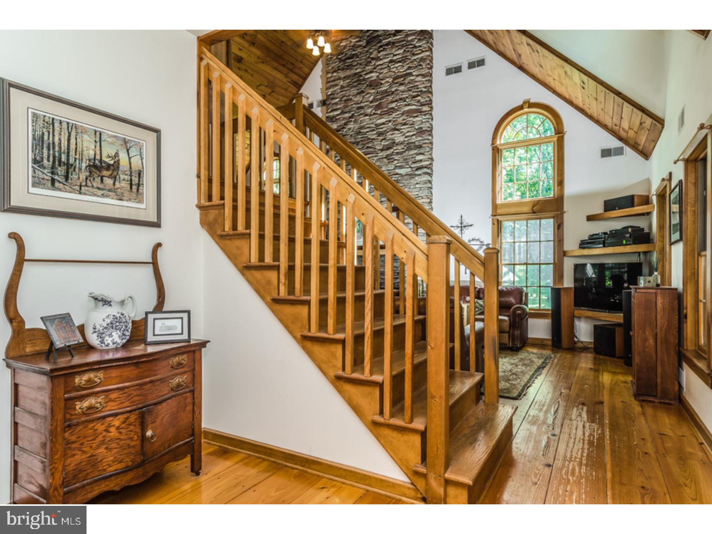 60 Pine Hill Road Stockton, NJ 08559 - Photo 2 of 20 Foyer