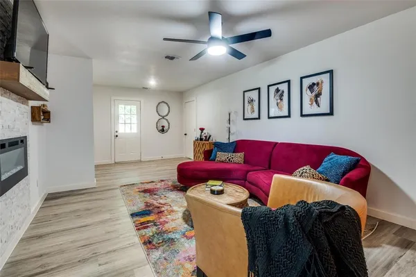 $355,000 | 5921 Spring Glen Drive, Dallas, TX 75232
