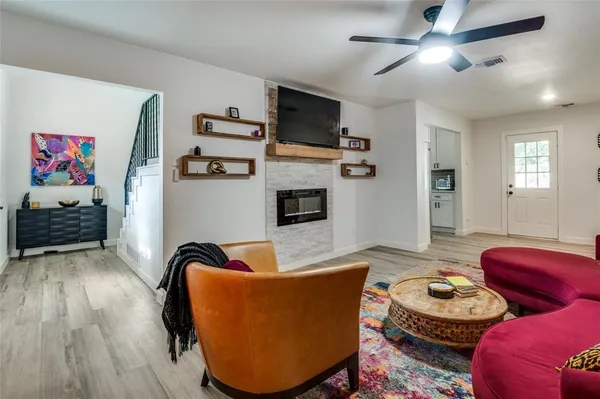 $355,000 | 5921 Spring Glen Drive, Dallas, TX 75232