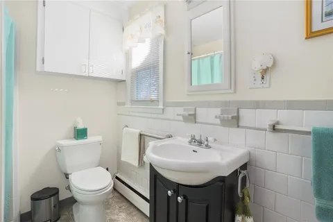 $900,000 | 7 Restmere Terrace, Middletown, RI 02842