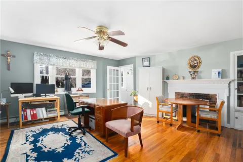 $900,000 | 7 Restmere Terrace, Middletown, RI 02842