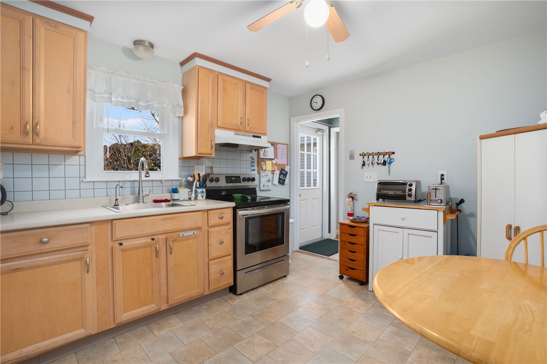 7 Restmere Terrace Middletown, RI 02842 - Photo 8 of 47