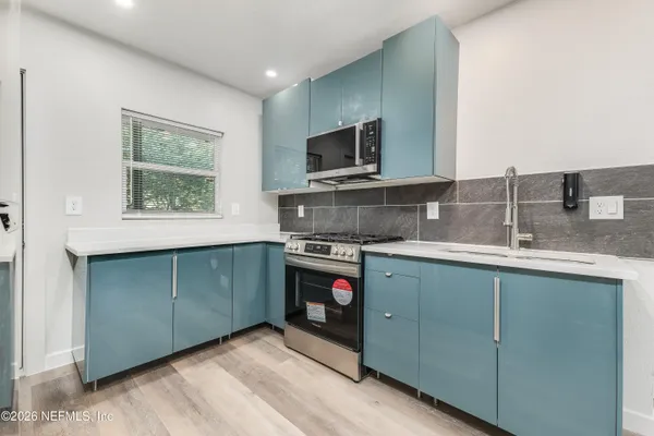 $1,100 | 231 East 16th Street, Unit 4, Jacksonville, FL 32206