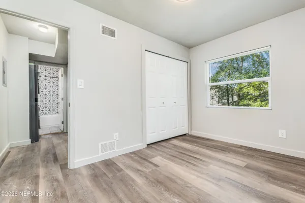 $1,100 | 231 East 16th Street, Unit 4, Jacksonville, FL 32206