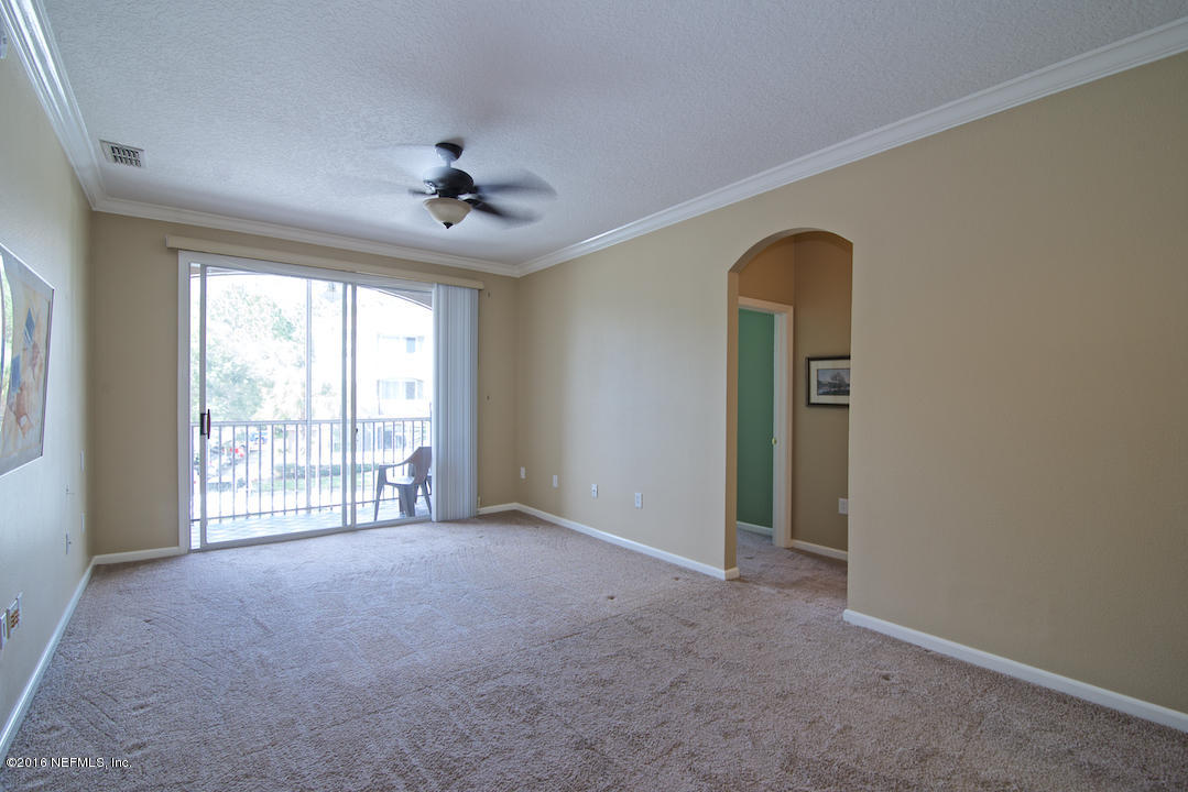 10550 Baymeadows Road, Unit 921 Jacksonville, FL 32256 - Photo 6 of 22 Living Room