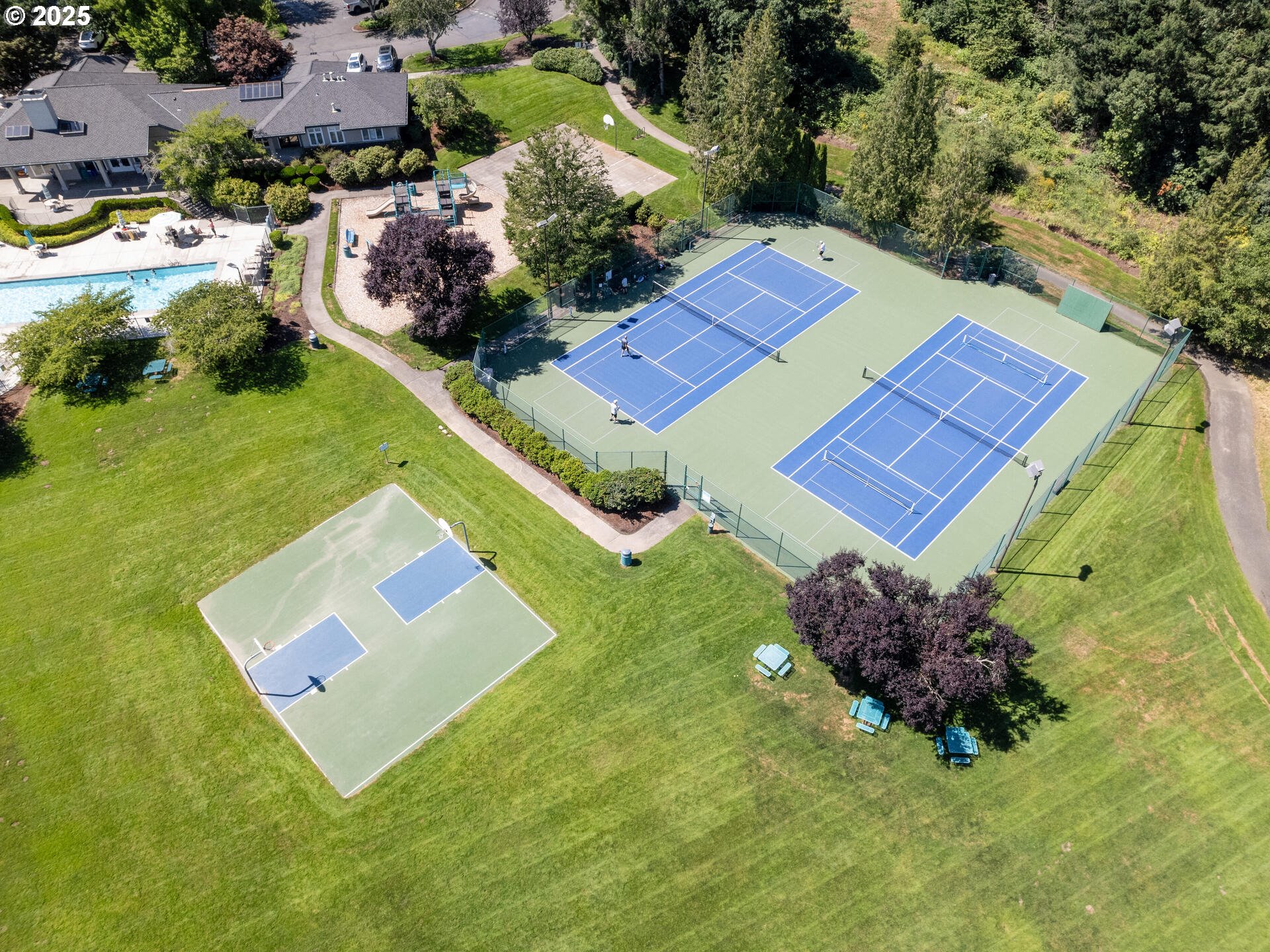 10340 Southwest Shearwater Loop Beaverton, OR 97007 - Photo 45 of 48 Community Tennis