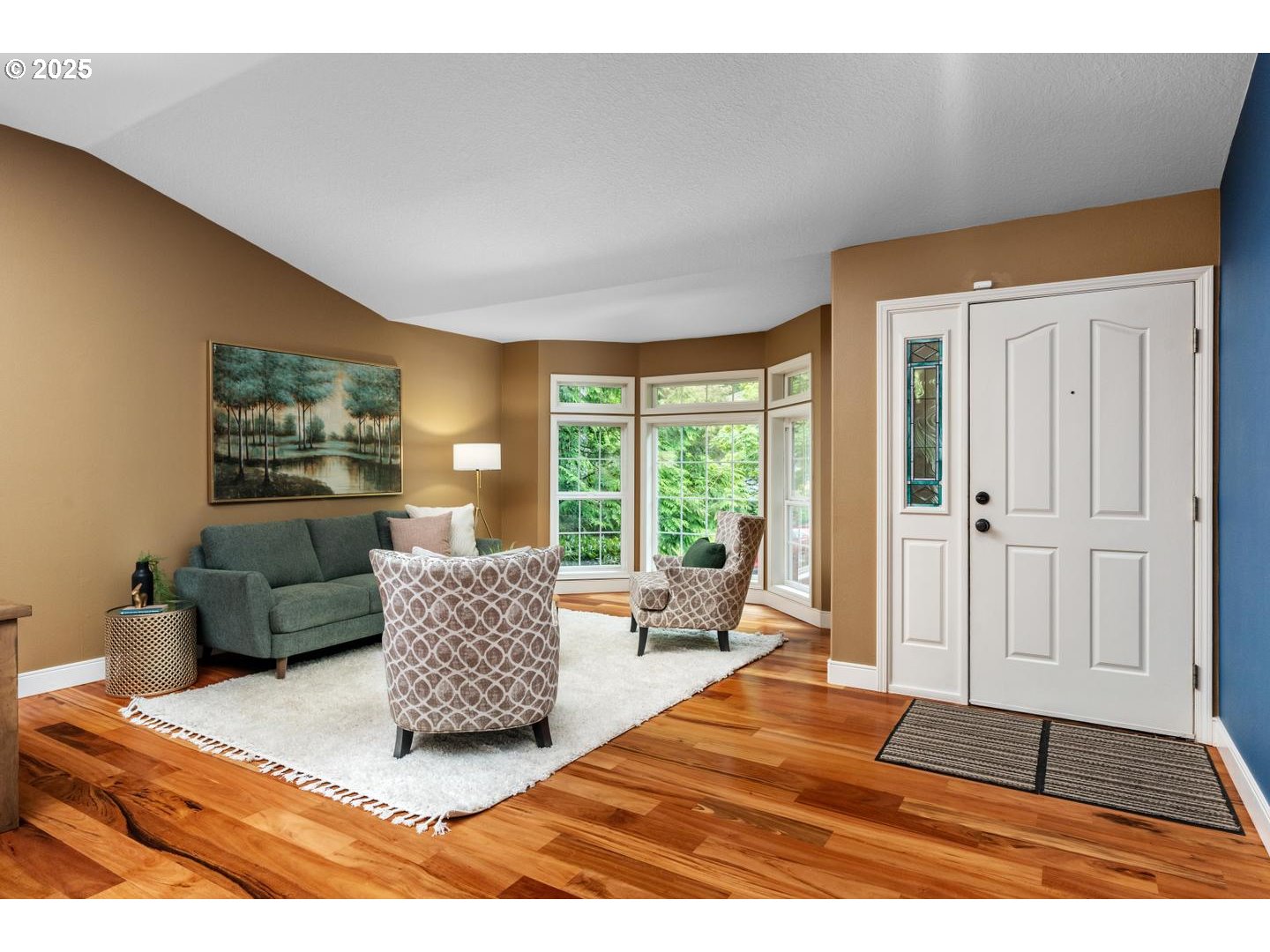 10340 Southwest Shearwater Loop Beaverton, OR 97007 - Photo 7 of 48 Entrance/Foyer