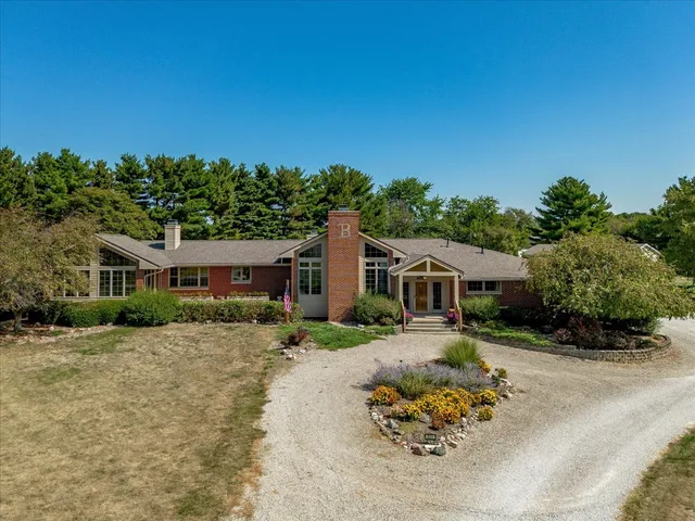 $925,000 | 804 Lincoln Street, Philo, IL 61864