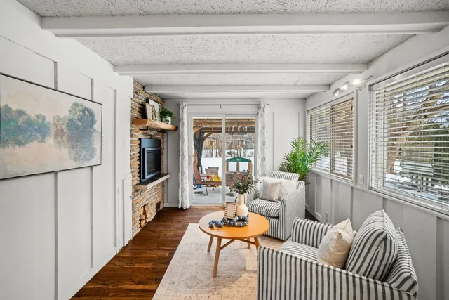 $600,000 | 8930 North Maitland Road, Bayside, WI 53217