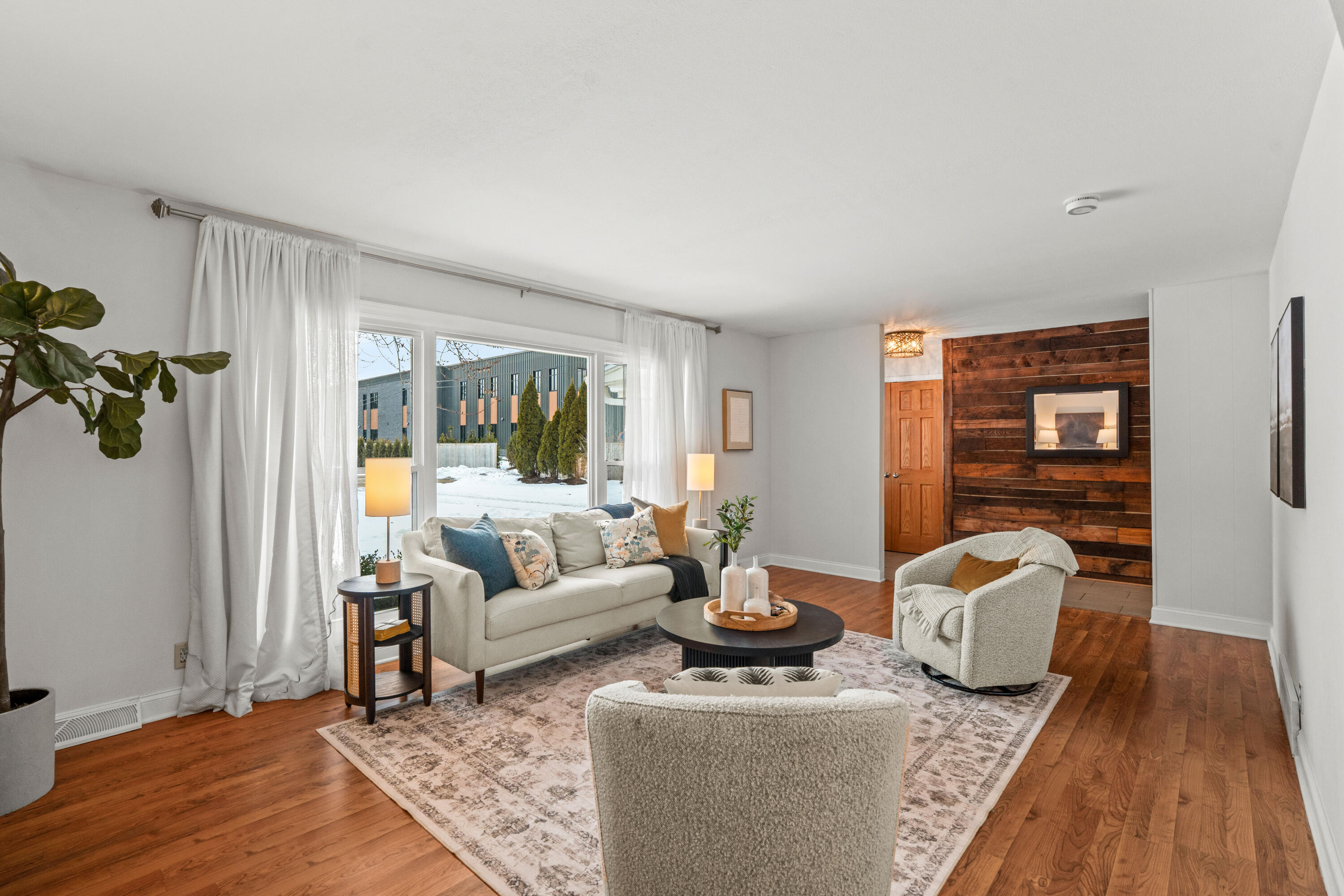 8930 North Maitland Road Bayside, WI 53217 - Photo 2 of 47 Living Room