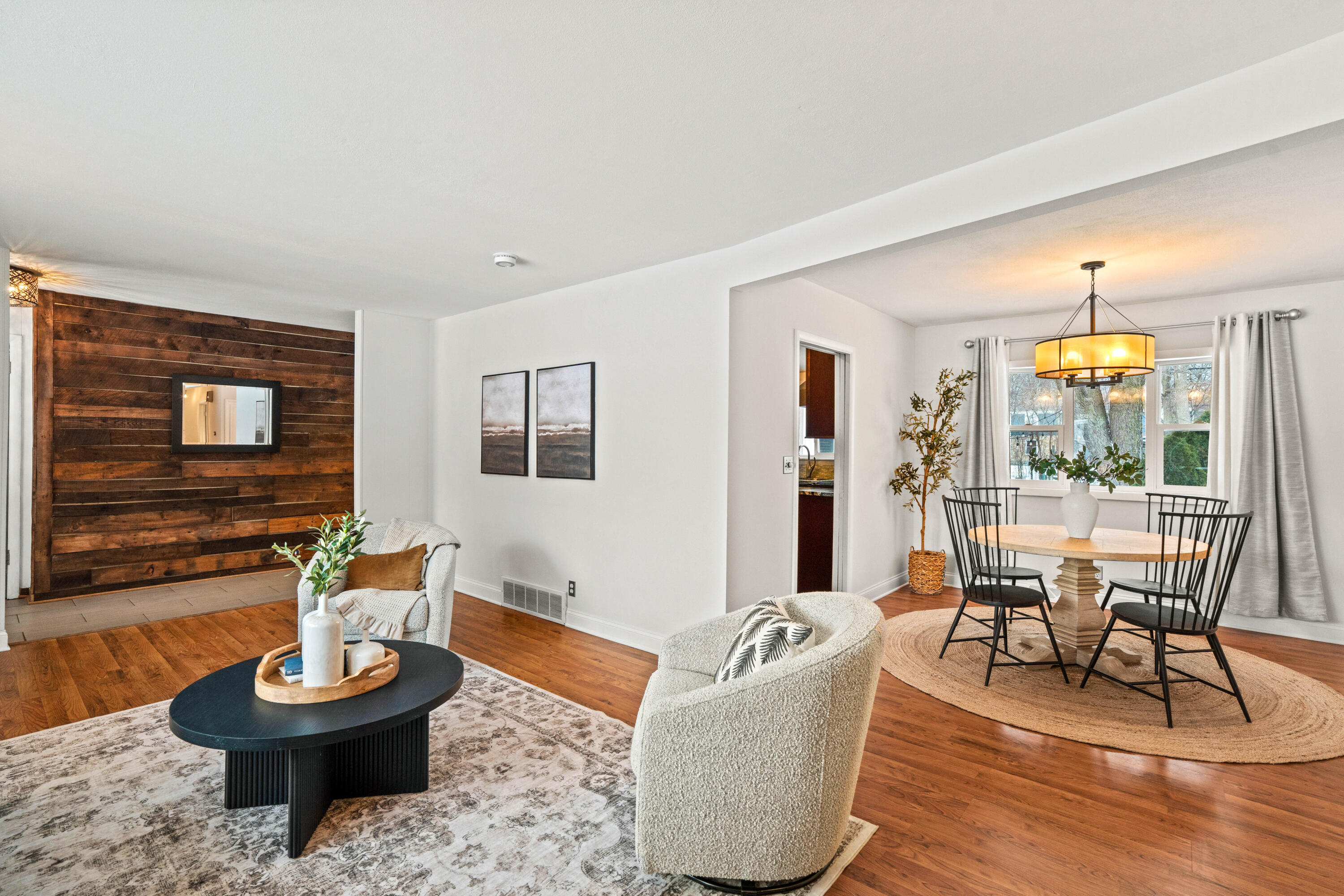 8930 North Maitland Road Bayside, WI 53217 - Photo 4 of 47 Living Room