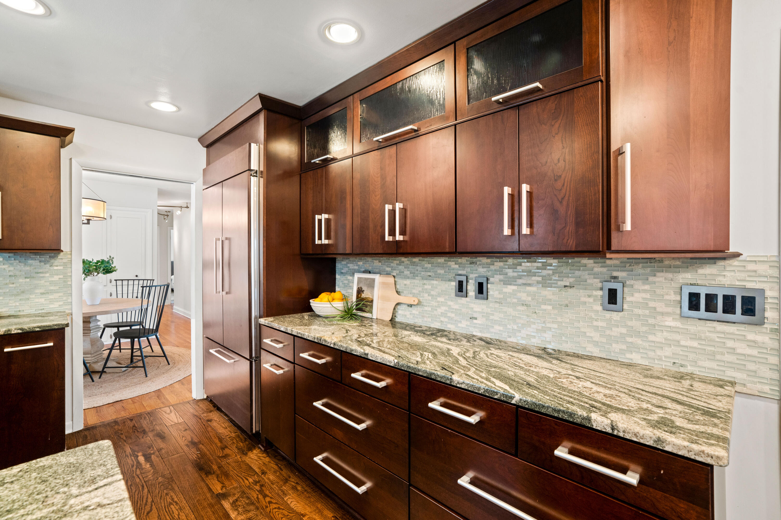 8930 North Maitland Road Bayside, WI 53217 - Photo 9 of 47 Kitchen