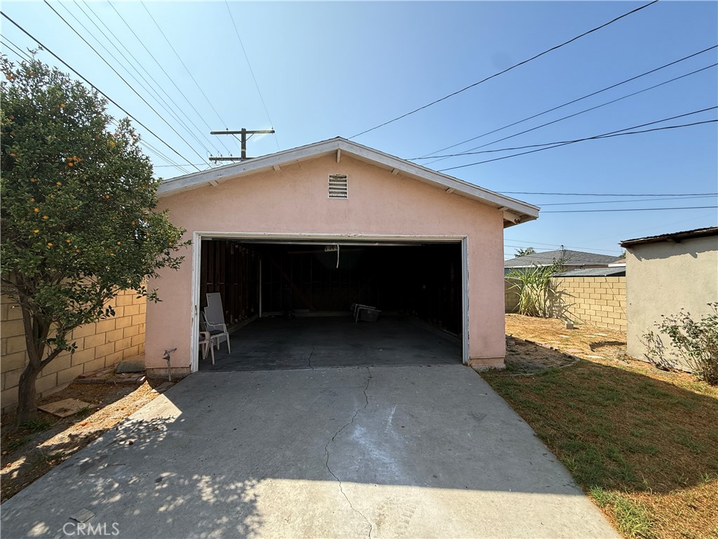 2035 North Grandee Avenue Compton, CA 90222 - Photo 17 of 21 a view of a house with a yard