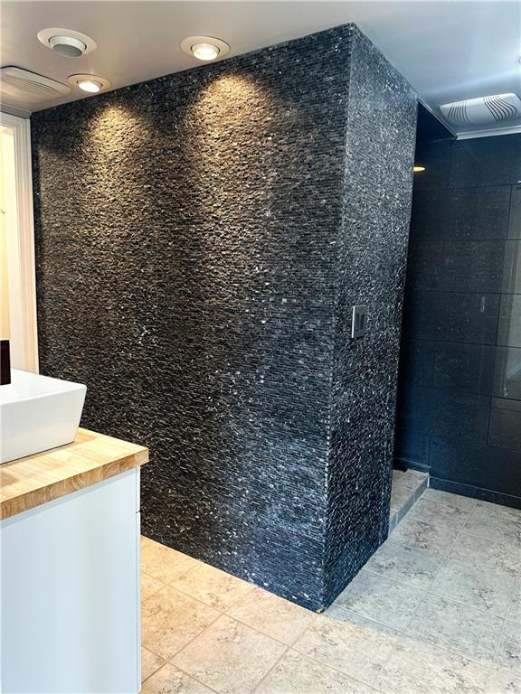 27152 Joiner Drive Brookfield, MO 64628 - Photo 13 of 43